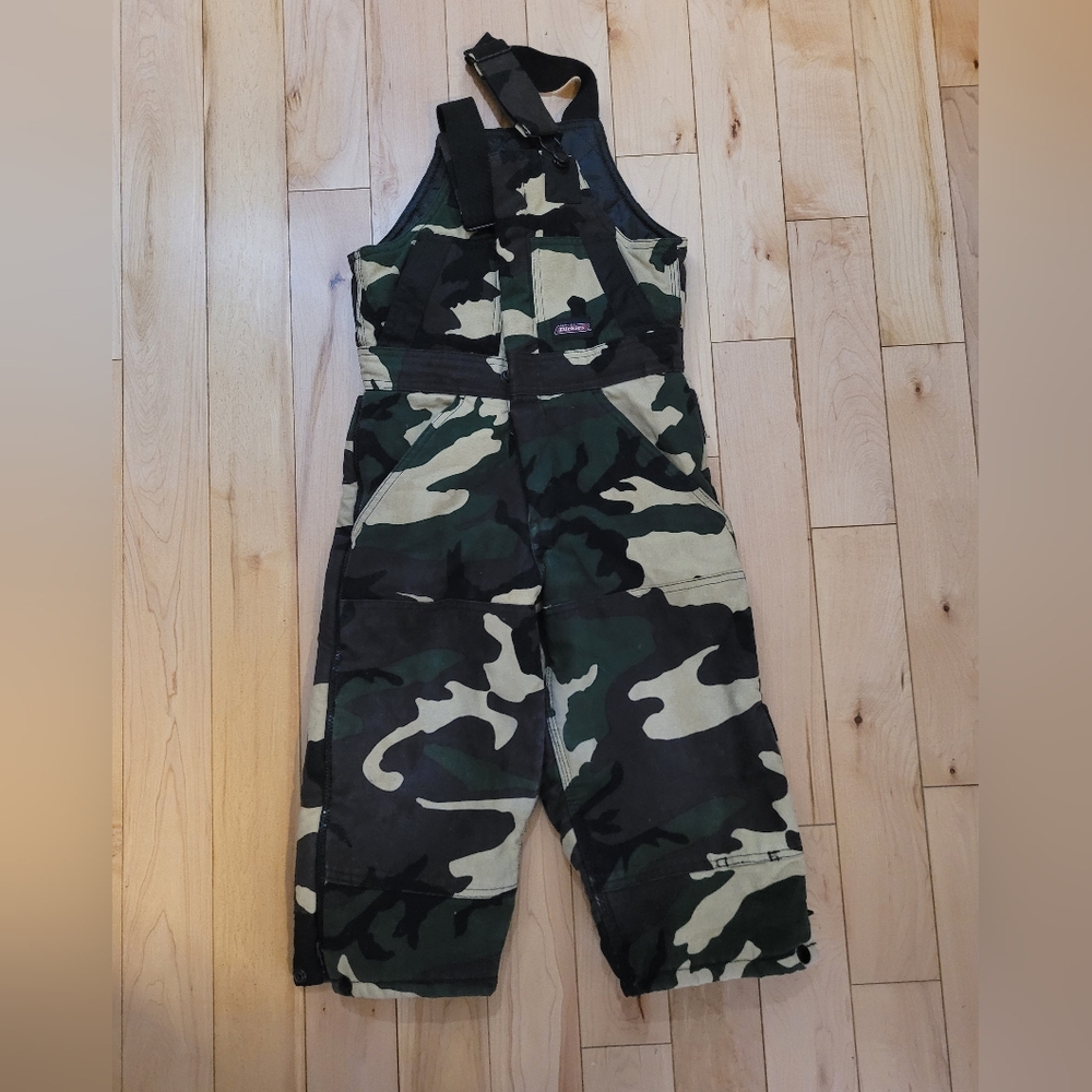 Dickies kids size XS (4/5 year old) insulated camo overalls